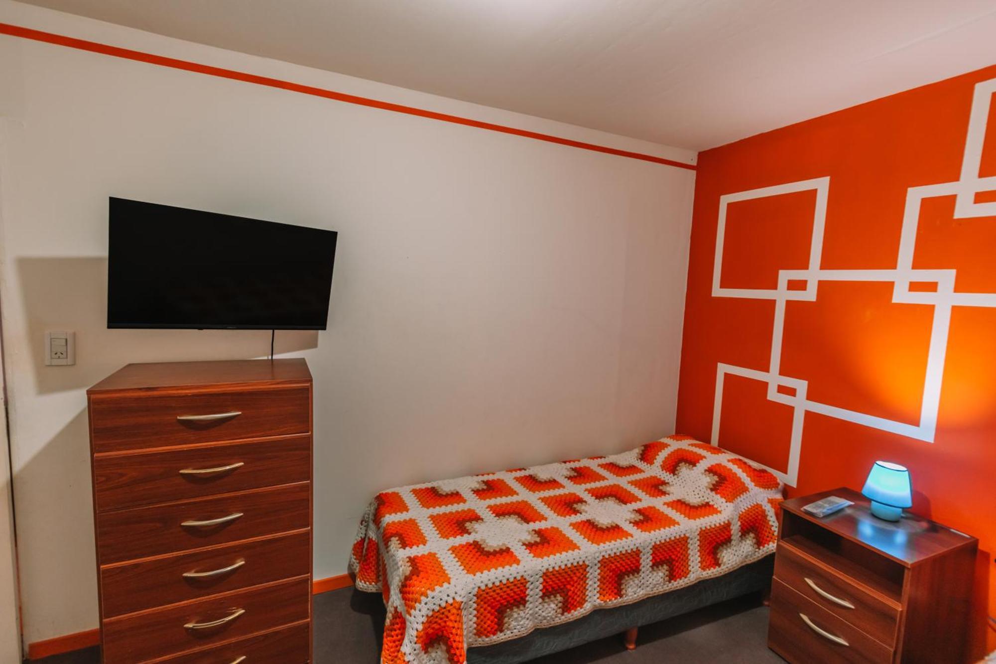 Habitaciones Mary 2 Camas Simples En Casa Compartida ウシュアイア エクステリア 写真