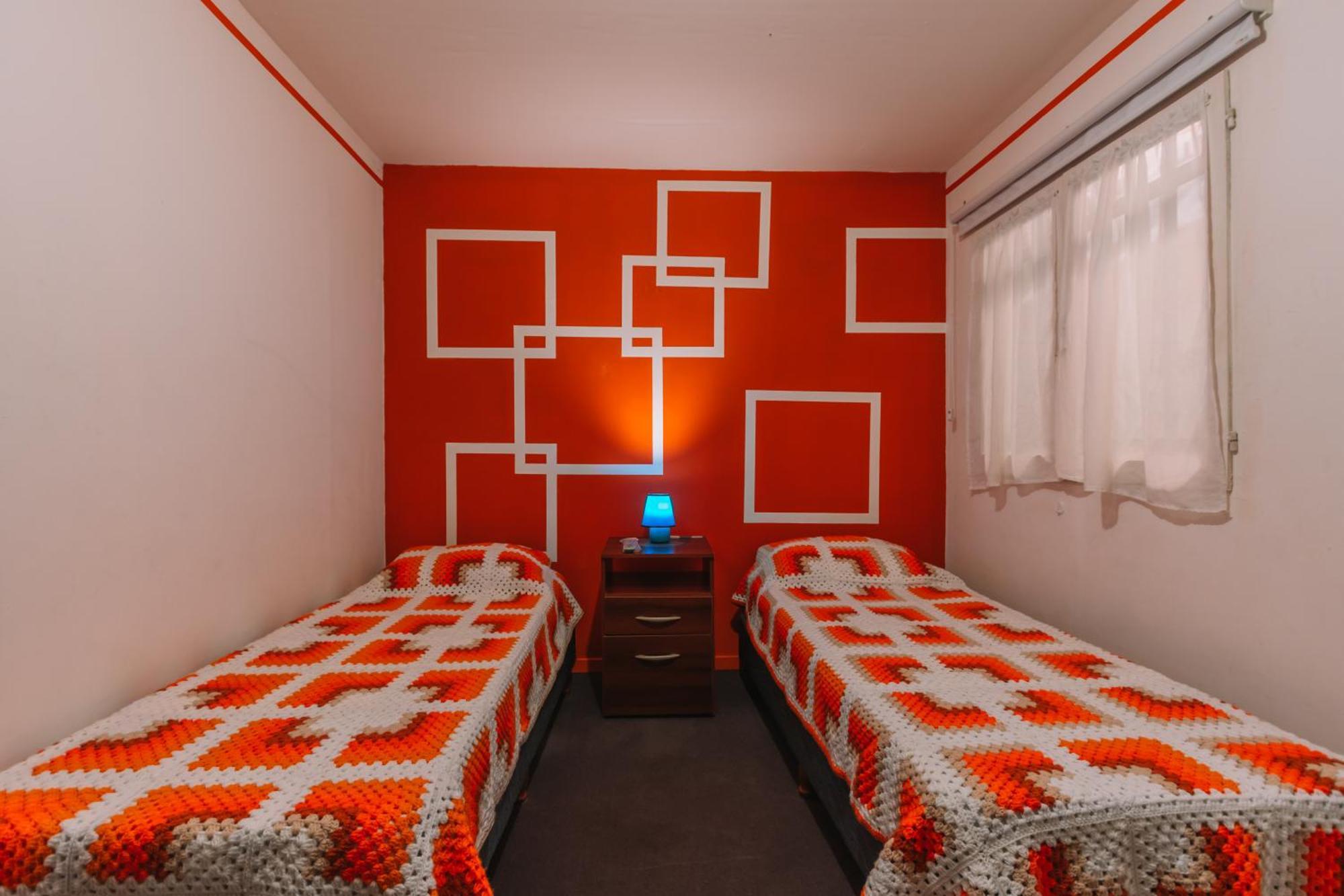 Habitaciones Mary 2 Camas Simples En Casa Compartida ウシュアイア エクステリア 写真