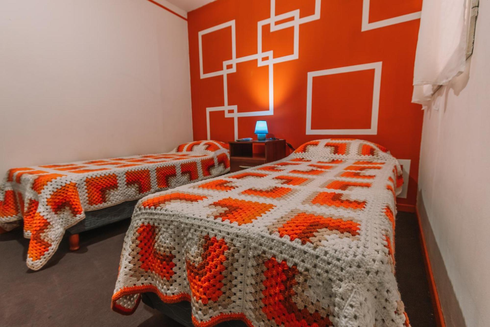 Habitaciones Mary 2 Camas Simples En Casa Compartida ウシュアイア エクステリア 写真